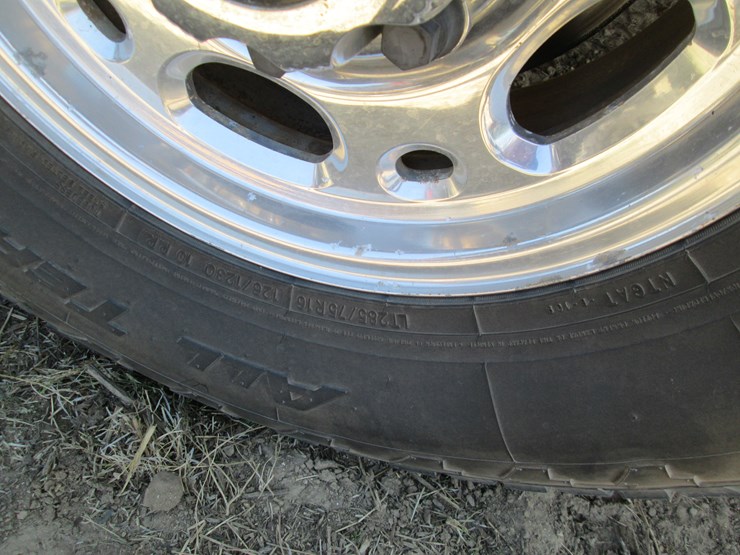 2004-chevrolet-2500hd-image-6