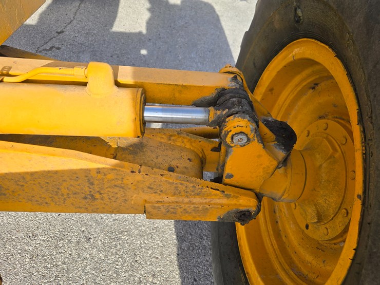 1971-deere-570a-image-21