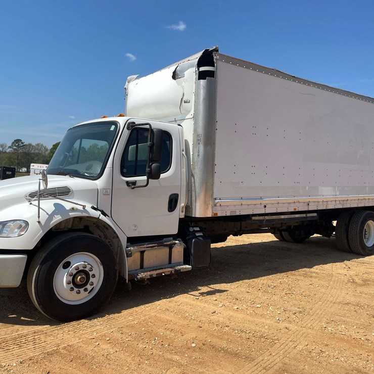 2016 FREIGHTLINER M2 106