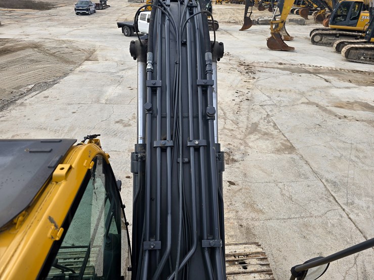 2013-deere-160g-lc-image-67