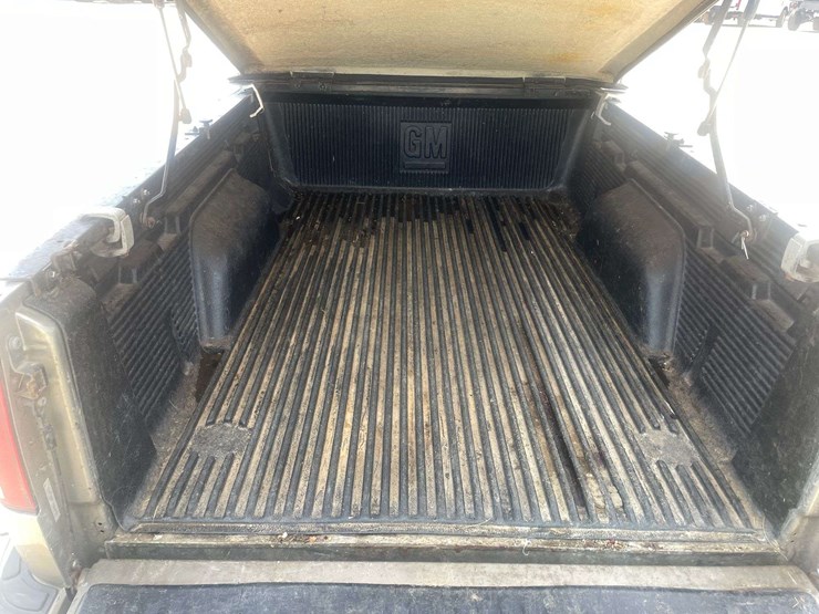 2000-chevrolet-s10-image-14