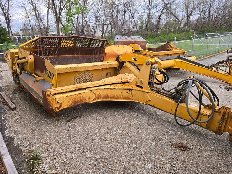 2006-deere-1812c-image-14