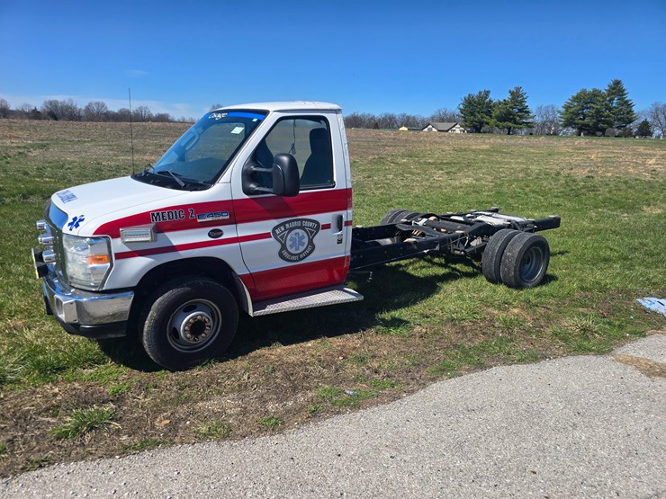 2016-ford-e450-image-3