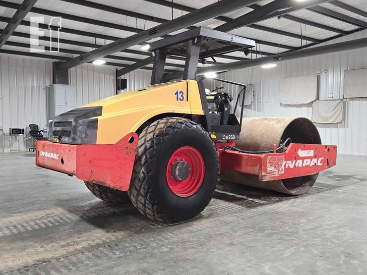 2011-dynapac-ca250d-ii-image-3