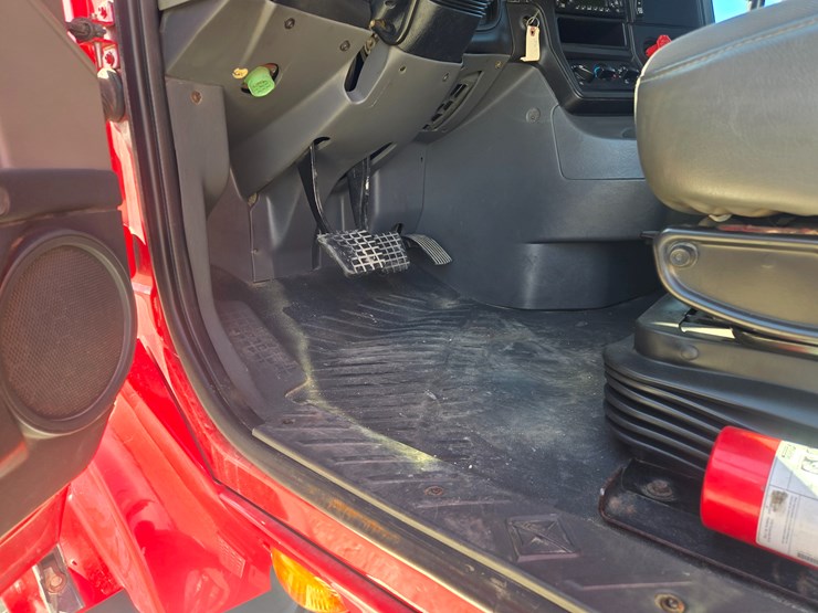 2014-international-prostar-image-54