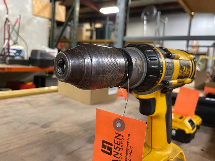 #2431-•-dewalt-18-volt-cordless-hammer-drill-and-battery-(pr12)-image-2