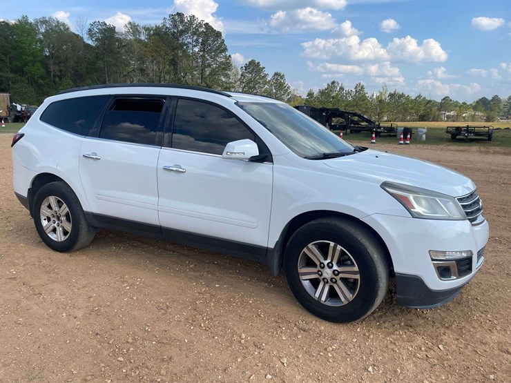 2017-chevrolet-traverse-image-4