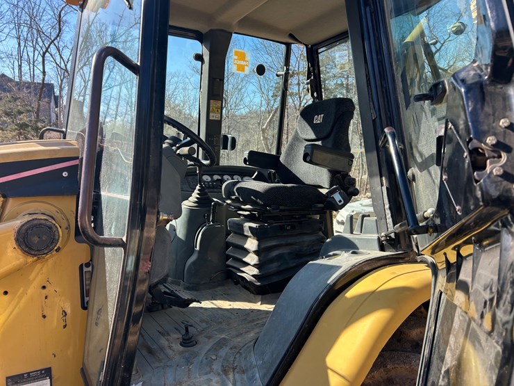 2005-caterpillar-420d-image-50