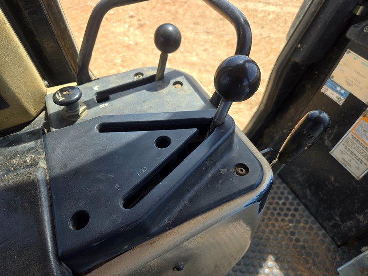 2001-caterpillar-953c-image-62