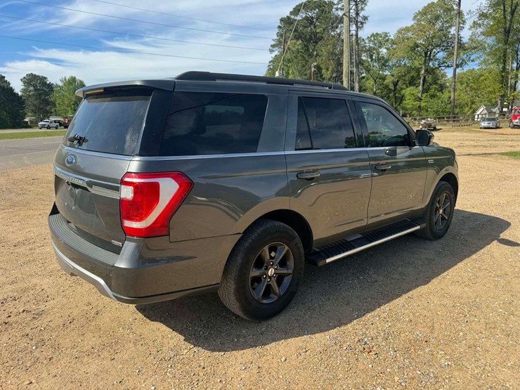 2018-ford-expedition-xlt-image-9