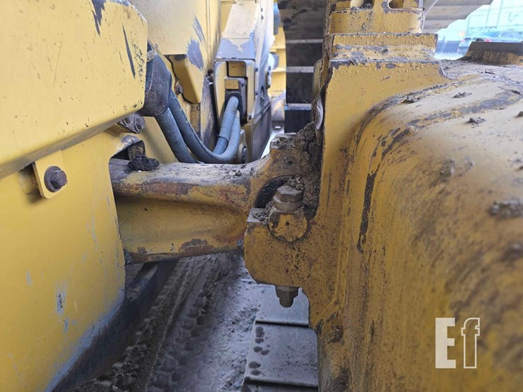 2019-caterpillar-d6-xe-lgp-image-44