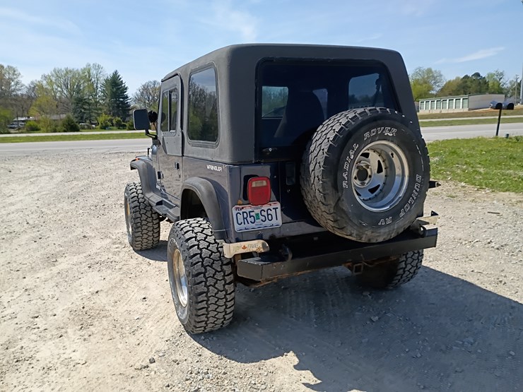 1993-jeep-wrangler-image-5