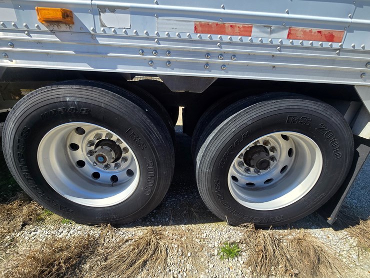 2010-timpte-hopper-bottom-image-37