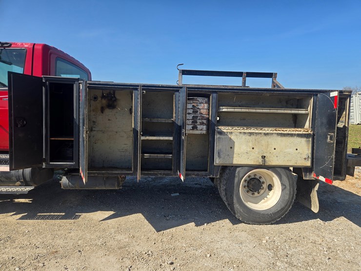 2007-international-durastar-4300-image-61