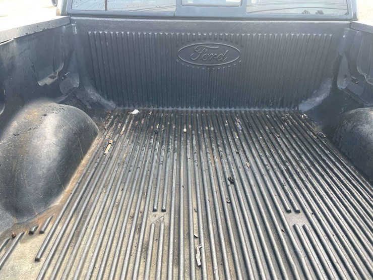 2014-ford-f150-xlt-image-15