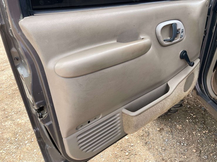 1997-chevrolet-tahoe-image-9