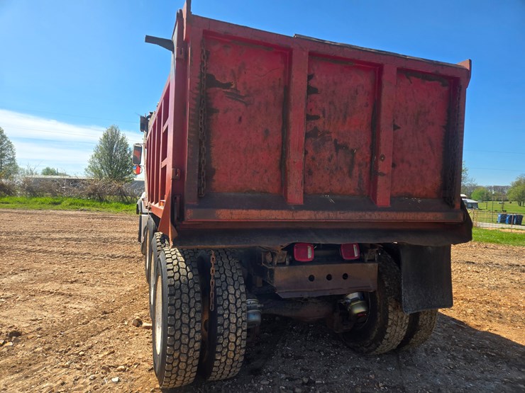 1994-mack-rd690s-image-13