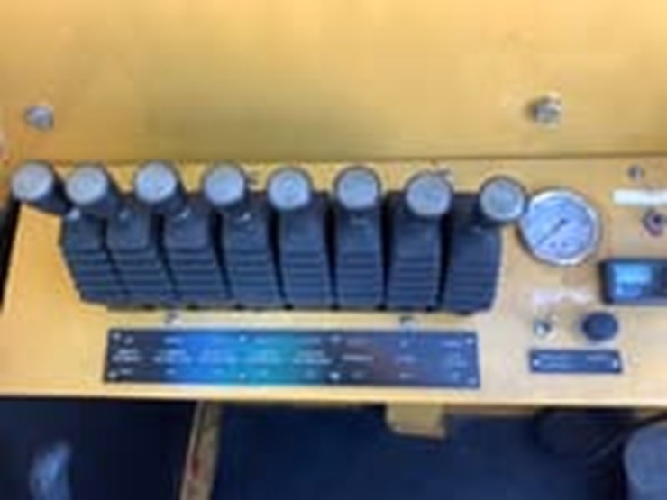 2024-kenworth-t800-image-14