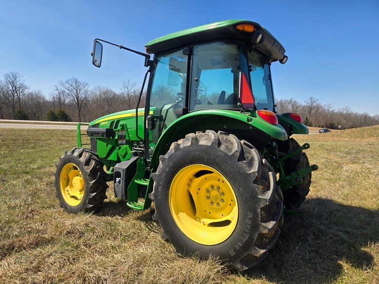 2019-john-deere-5100e-image-7