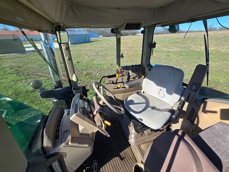 2016-john-deere-6110m-image-52