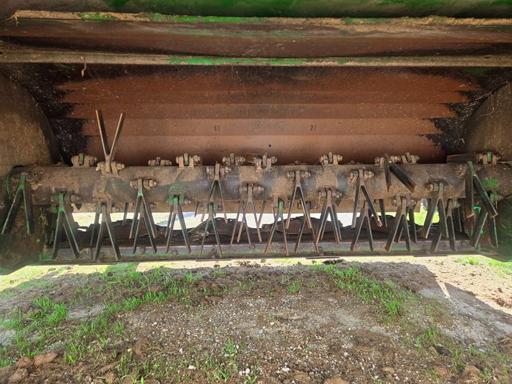 john-deere-630-image-25