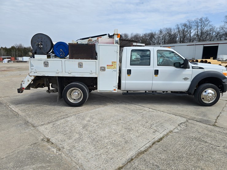 2013-ford-f550-image-12