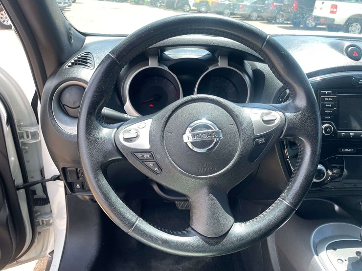 2015-nissan-juke-image-12