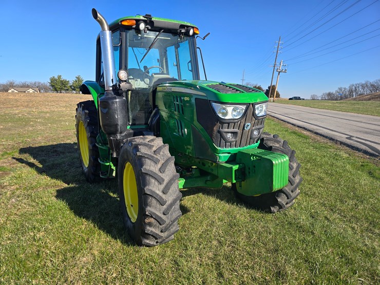 2016-john-deere-6110m-image-12