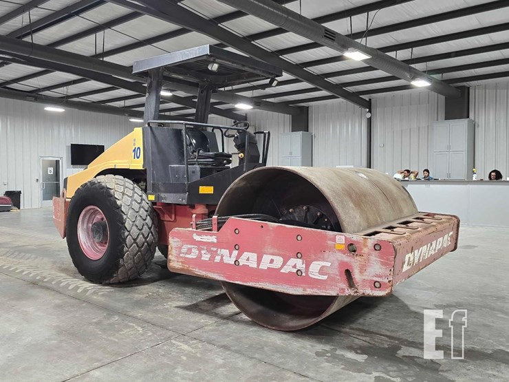 2012-dynapac-ca250d-image-2