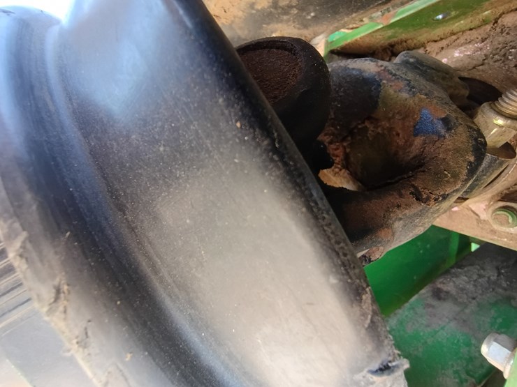 2013-john-deere-630-image-17