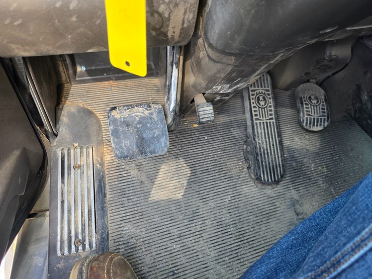 2007-kenworth-w900-image-68