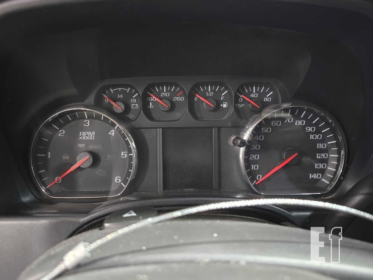 2015-chevrolet-silverado-1500-image-12