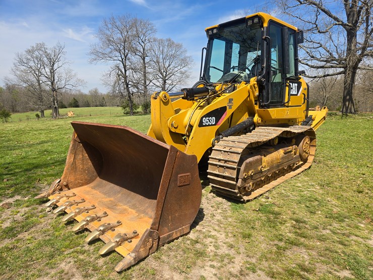 2014-caterpillar-953d-image-2