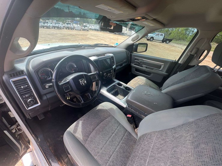 2016-dodge-ram-1500-image-11