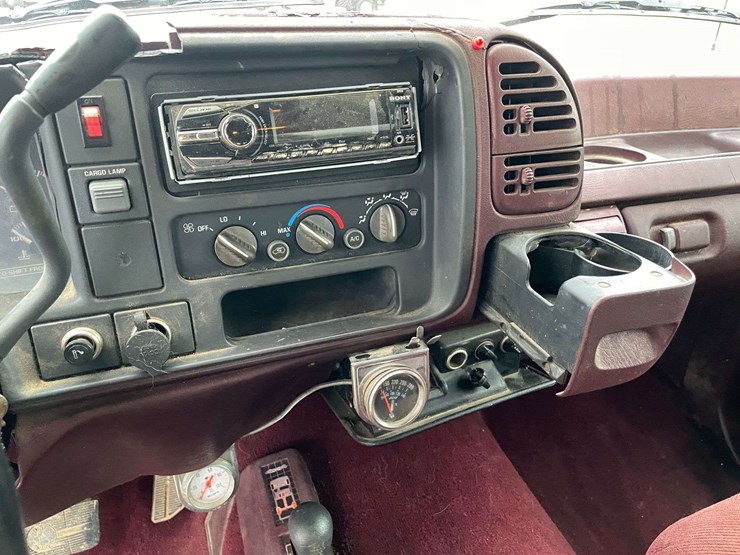 1995-gmc-1500-image-13