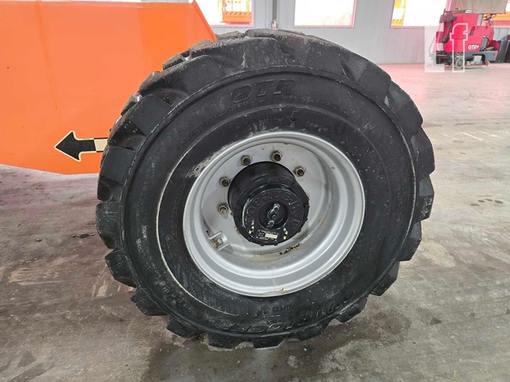 2019-jlg-460sj-image-28