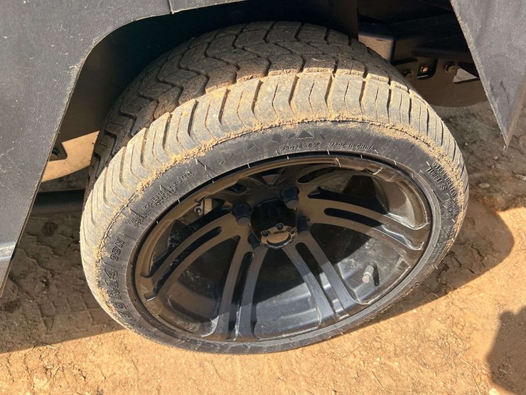 2023-bintelli-48-volt-electric-4-seater-golf-cart-w/-on-board-charger-(3.1-miles-showing)-image-30