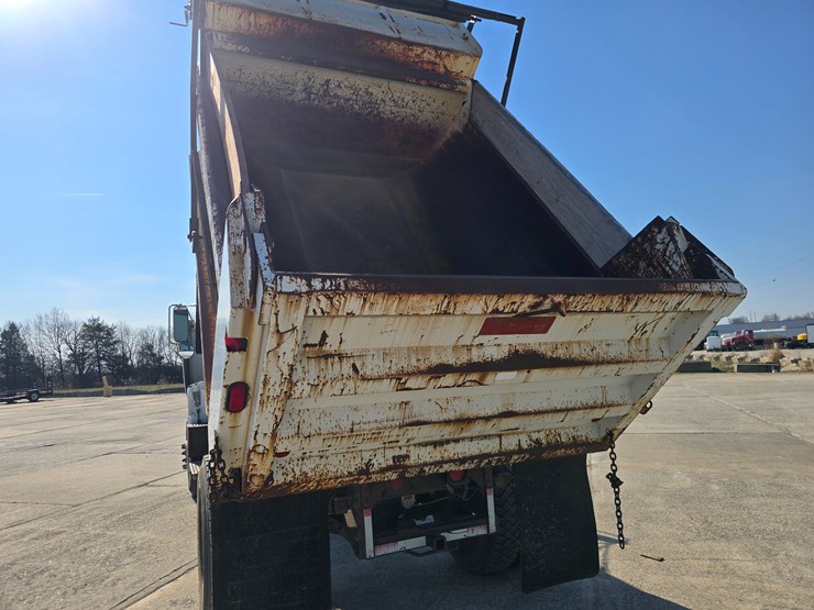 #22520-•-2002-gmc-c7500-dump-truck-image-53