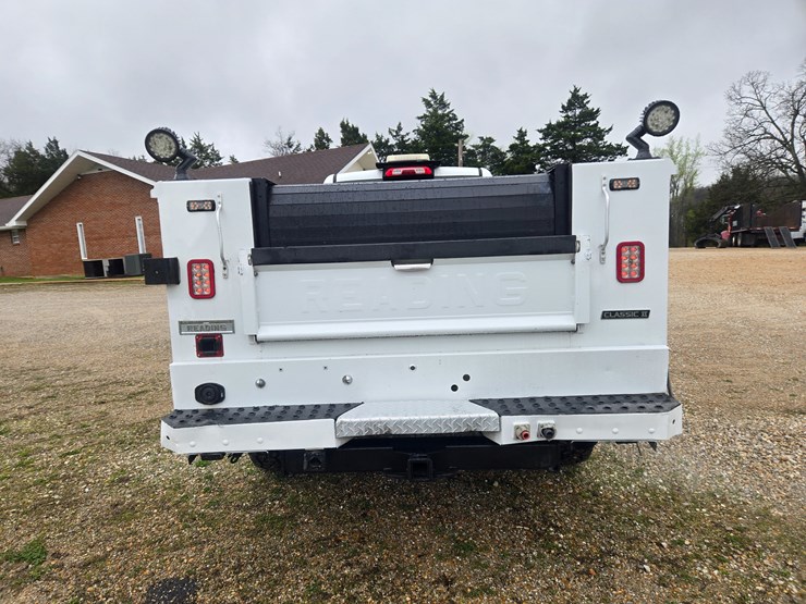 2019-chevrolet-silverado-2500-image-14