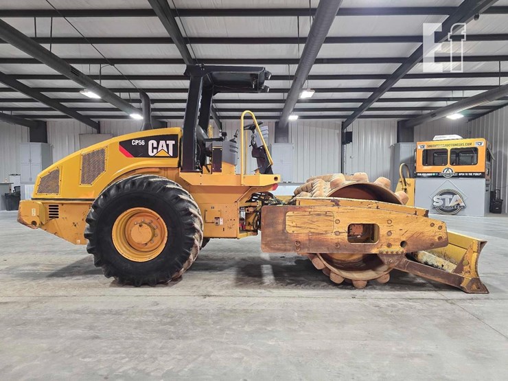 2012-caterpillar-cp56-image-6