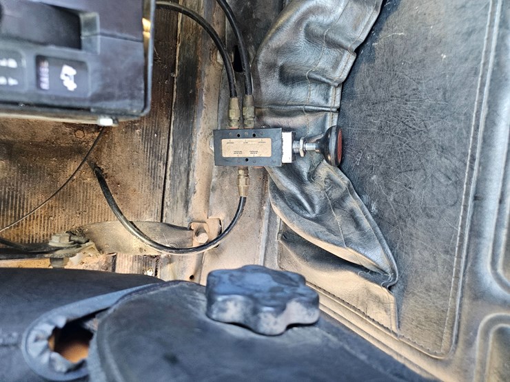 1998-mack-rd688s-image-138