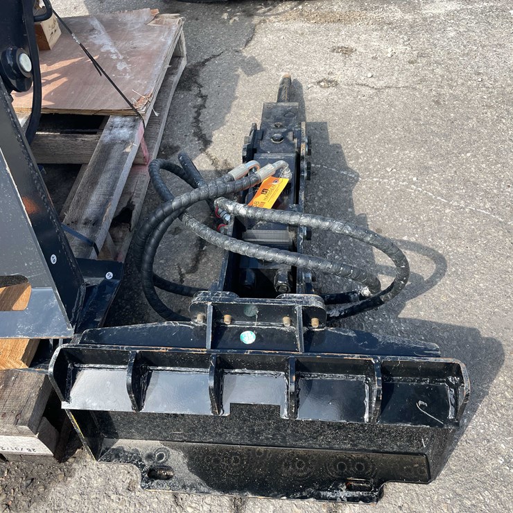 #7058 • Unused GIYI mini skid steer hydraulic hammer (O10)