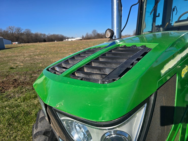2016-john-deere-6110m-image-18