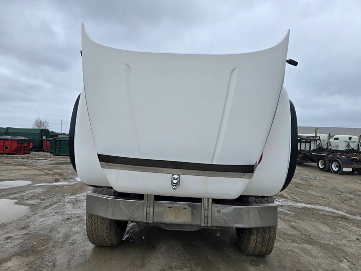 #22591-•-2007-mack-cv713-granite-roll-off-truck-image-20