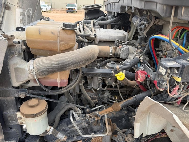 2016-international-durastar-4400-image-31