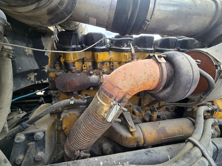 2000-peterbilt-379-image-42