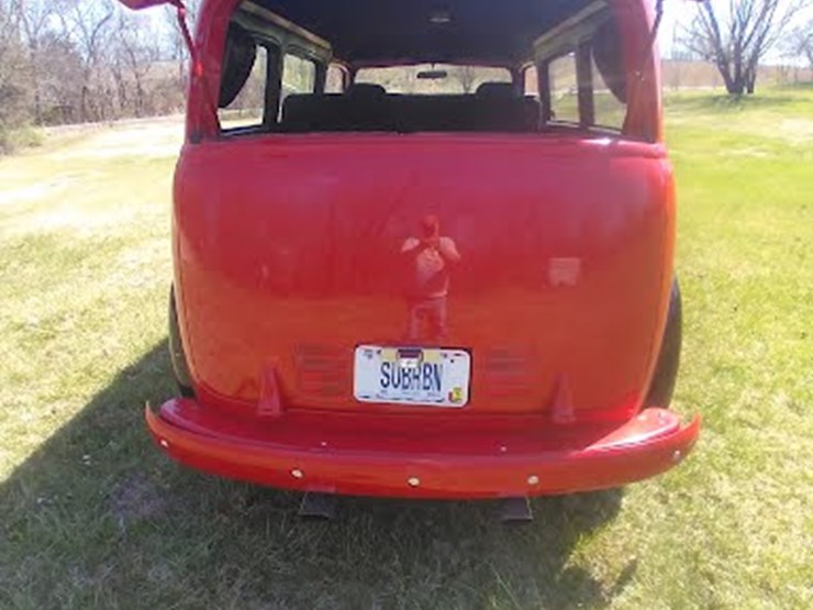 chevrolet-suburban-image-6