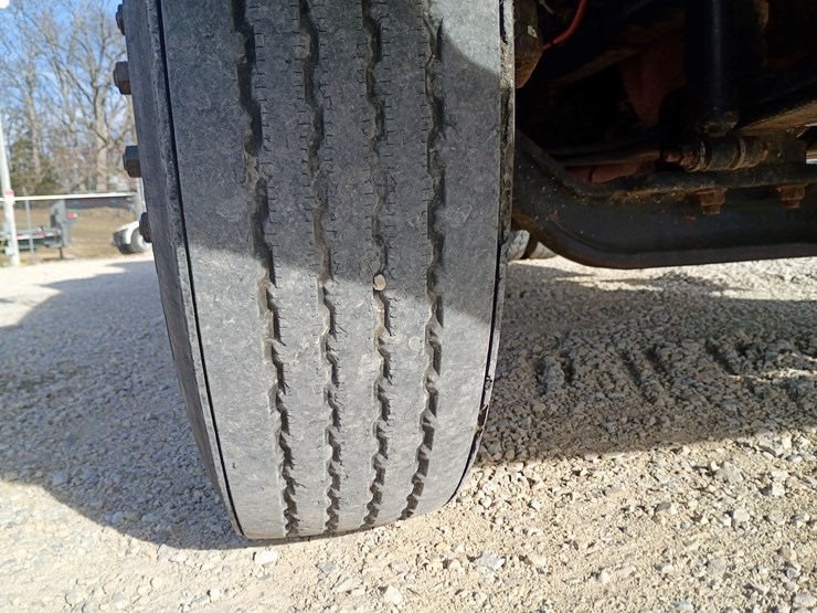 2005-ford-f750-image-108