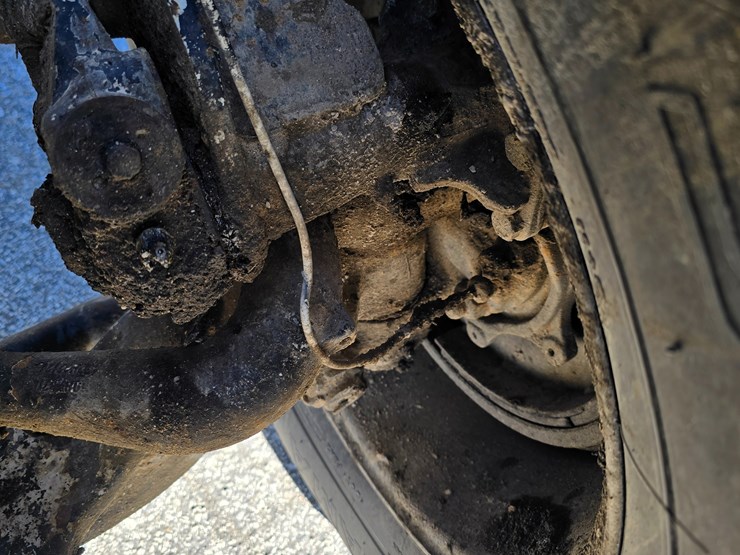 2001-mack-rd688s-image-27