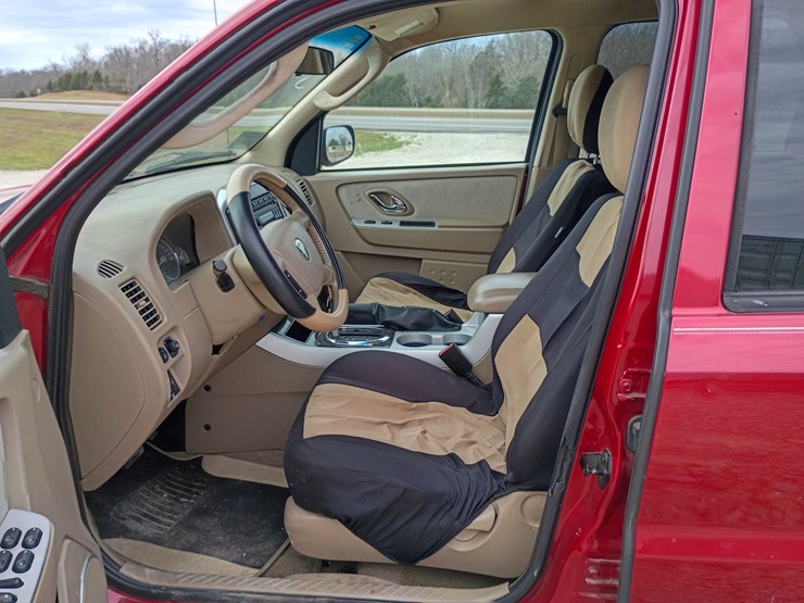 2005-mercury-mariner-image-26